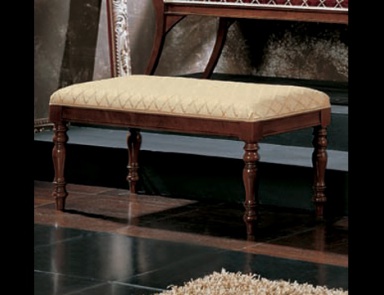 The Bench, Seven Sedie Perfectly