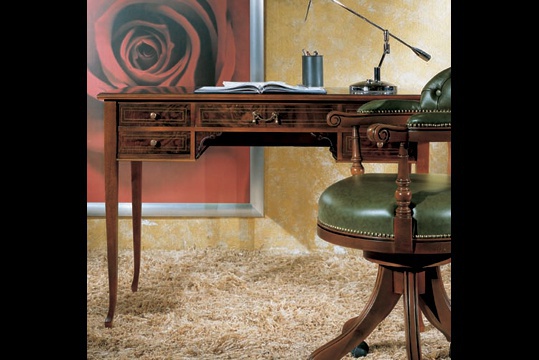 Desk, Seven sedie perfectly