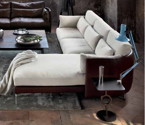 Ciao coffee table, Swan