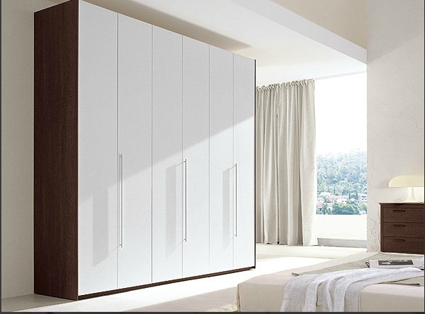 Wardrobe, Santa Lucia