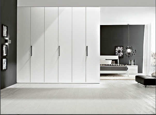 Wardrobe, Santa Lucia