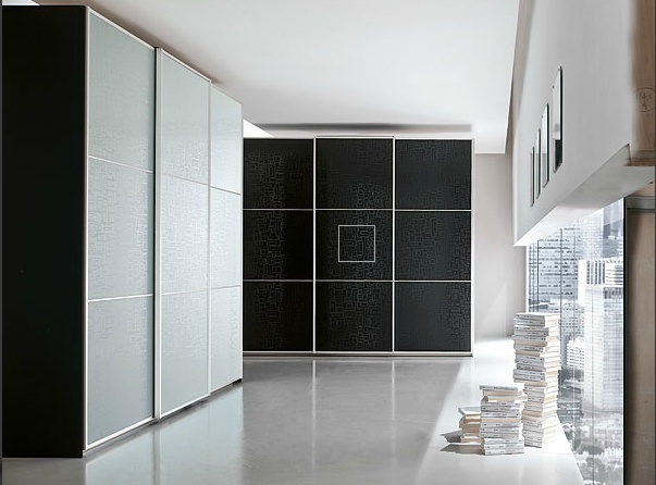 Wardrobe with sliding doors, Santa Lucia