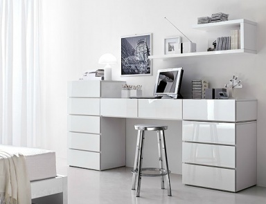 Vanity Obi Night, Santa Lucia