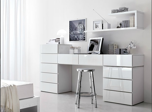 Vanity Obi Night, Santa Lucia