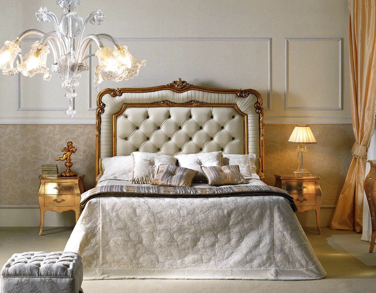 Double bed with high headboard, Antonelli Moravio