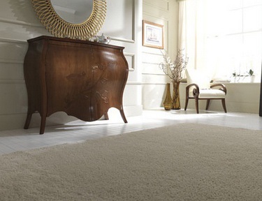 Sideboard with hinged doors, at the stilema stand