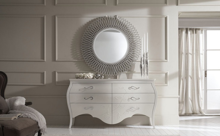 The Dresser, At The Stilema Stand