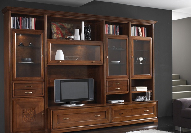 Modular system made of solid wood, at the stilema stand