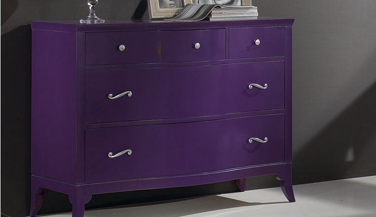 The Dresser, At The Stilema Stand