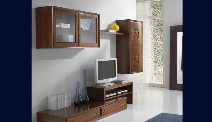 Modular system made of solid wood, at the stilema stand