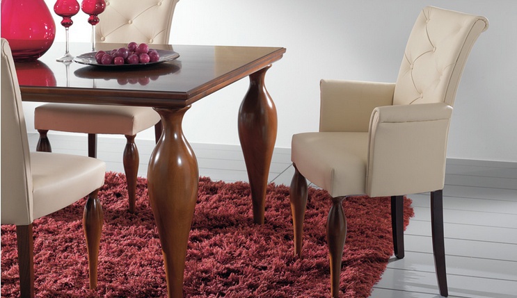 Chair with armrests, at the stilema stand