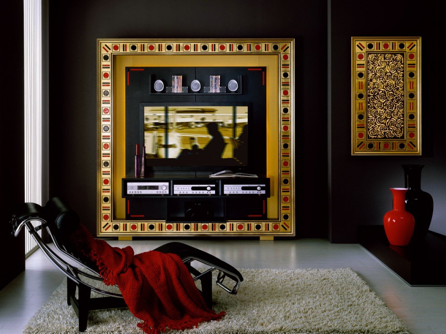 The panel under the TV and The Frame, Vismara