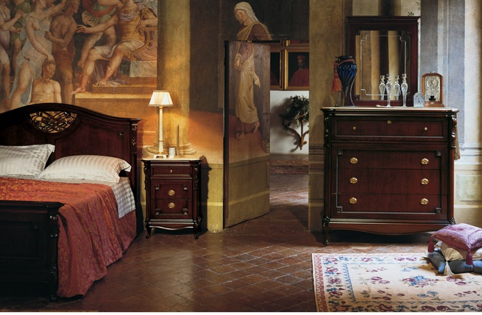 The Dresser, At The Stilema Stand