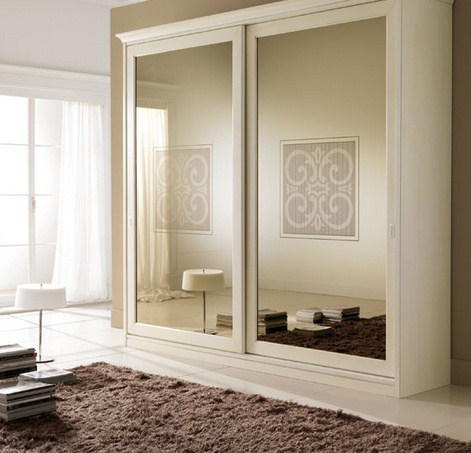 Wardrobe, at the stilema stand