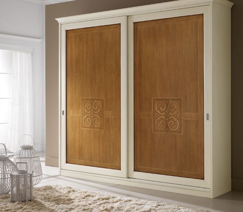 Wardrobe, at the stilema stand