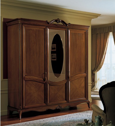 Wardrobe, at the stilema stand