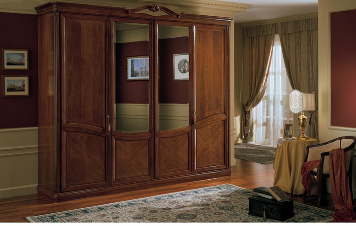 Wardrobe, at the stilema stand