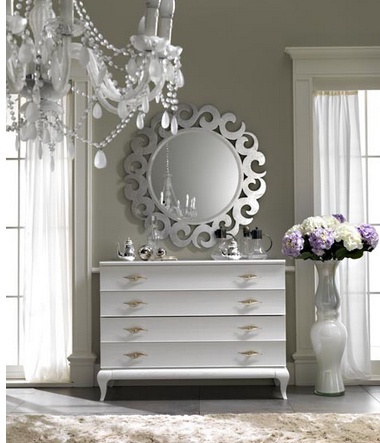 The Dresser, At The Stilema Stand