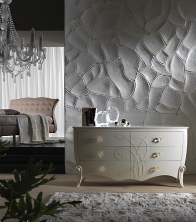 The Dresser, At The Stilema Stand