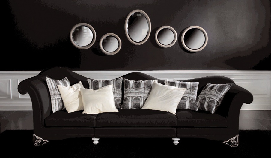 Three-seater sofa with shaped back, Elledue