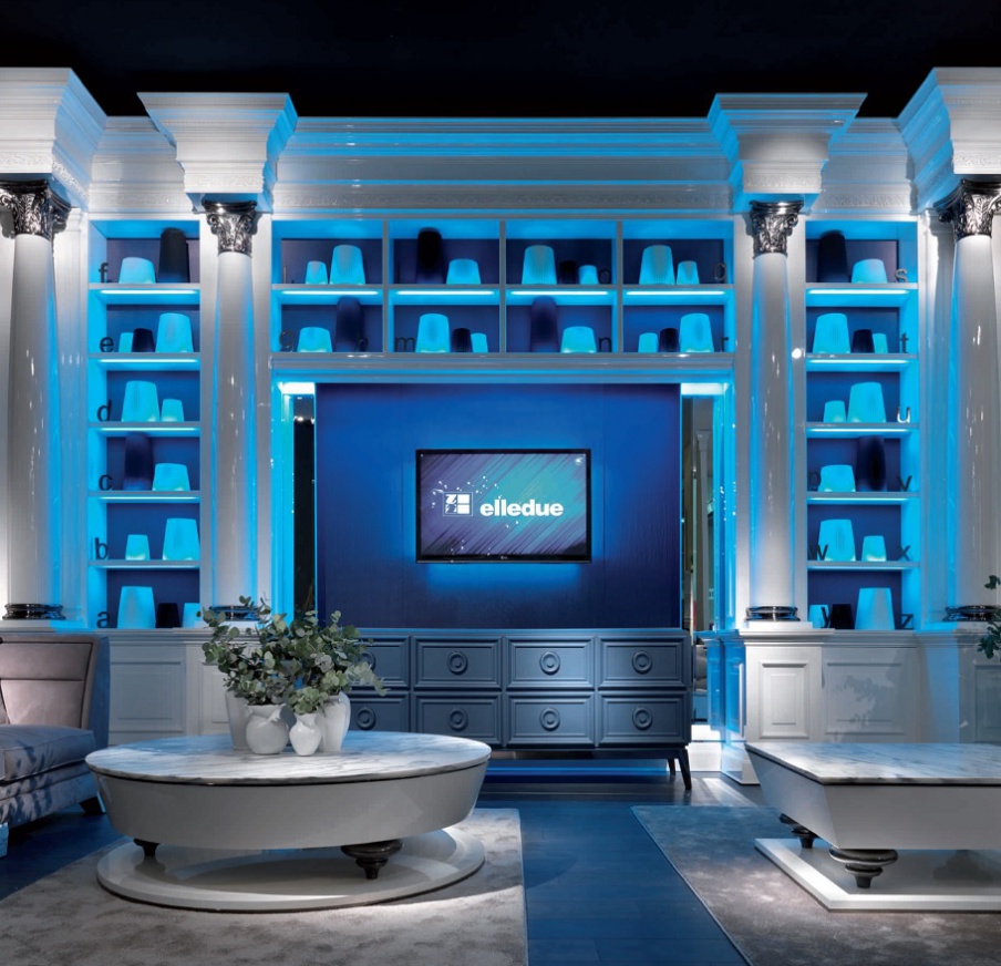 The rack is made of solid wood lacquered, Elledue