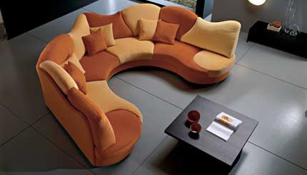 The semicircular sofa, Essepi