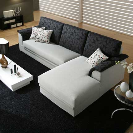 The sofa is modular, Essepi