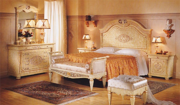 Double bed with patterned headboard Gasperini