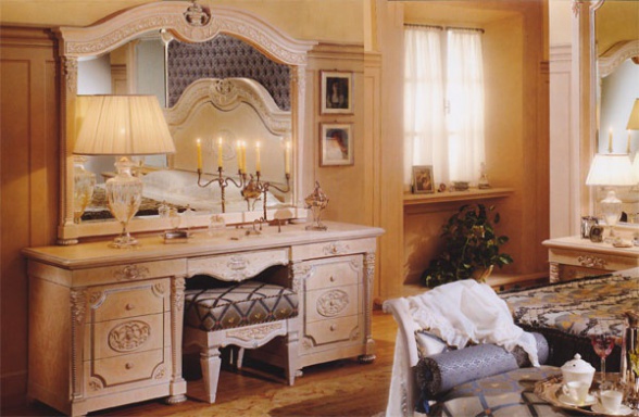 Dressing table