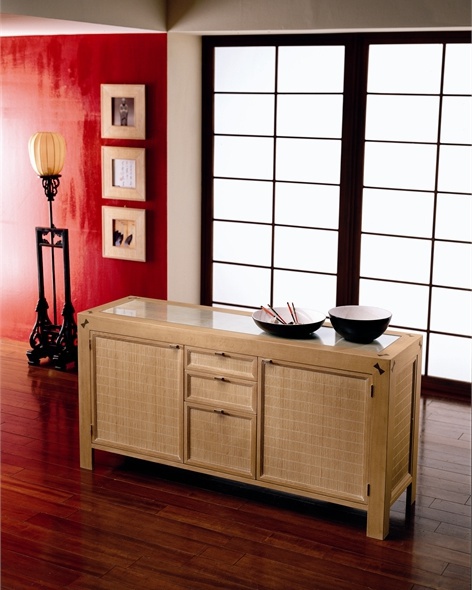 A low chest on legs, Shogun - Bamax