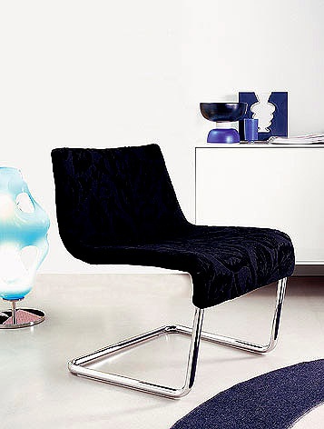 A chair without armrests, Skip lounge - Bonaldo