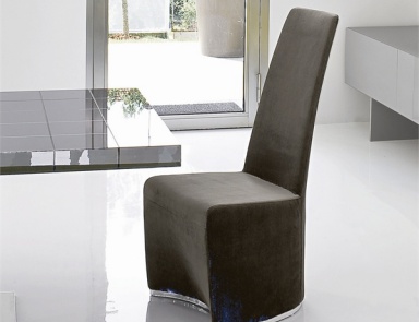 Chair with high back, Gloria Bonaldo