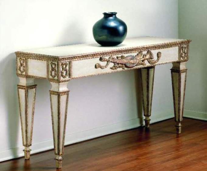 The console on high legs, Spini