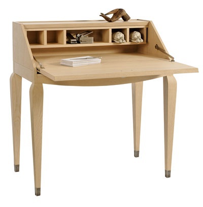 Bureau of Opus 40 on high legs, Selva