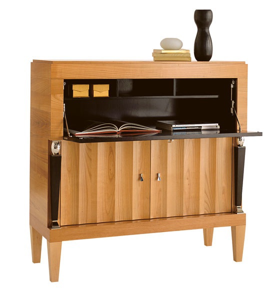 The Secretary, Selva