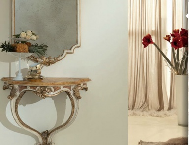 The console is semi-circular, Silvano Grifoni