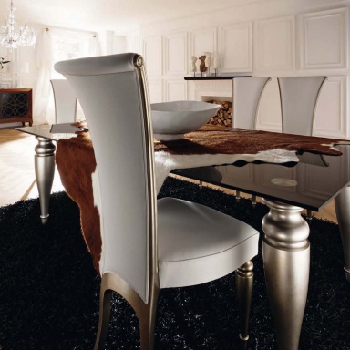Lara dining table