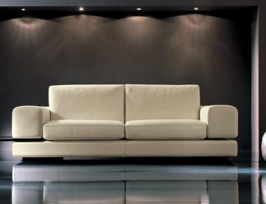The Rivoli Sofa, Gurian