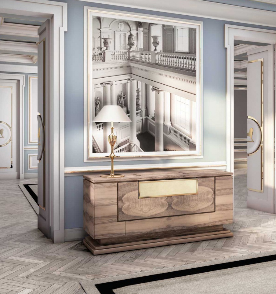 Victory stand made of solid wood, Smania