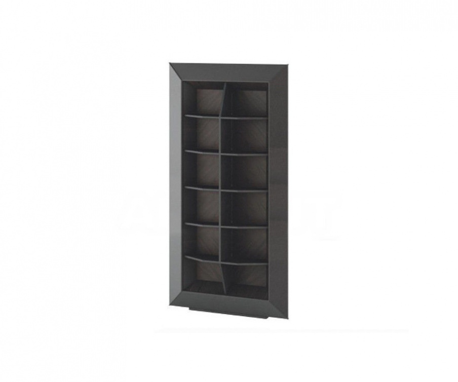 Bookcase Spy, Smania