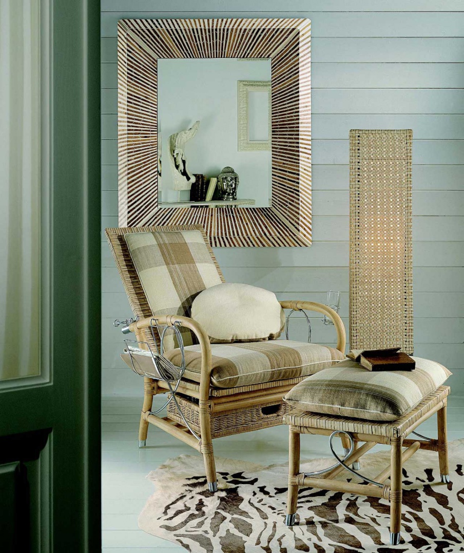 The mirror wall, Smania