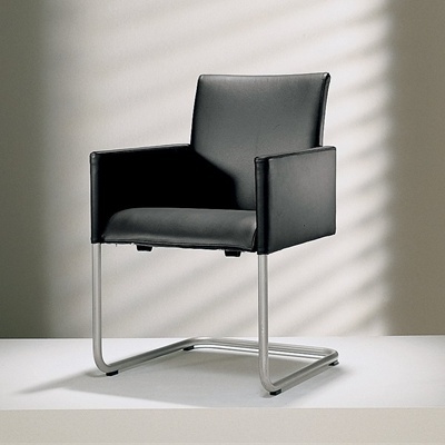 Chair in leather upholstery, Hulsta