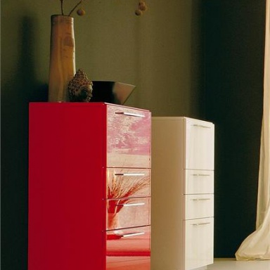 The Lilac chest of drawers