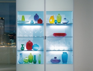 Showcase with hinged doors Tameta cabinet, Hulsta