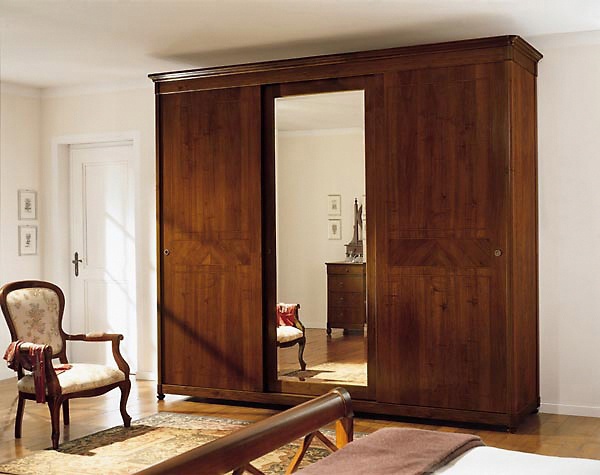Wardrobe, Zilio