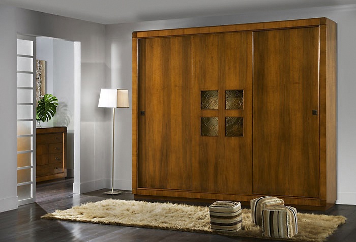 Wardrobe, Zilio