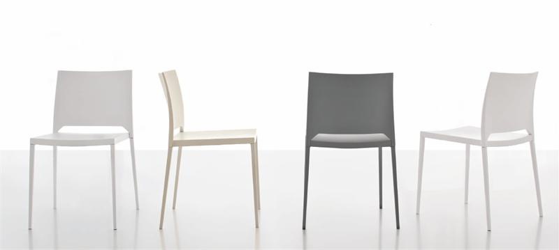 Chair with high back, Tonin casa