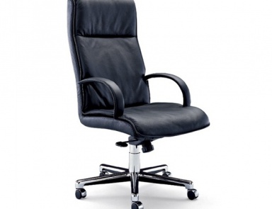 The Quattro swivel chair, Walter Knoll (chair on wheels)