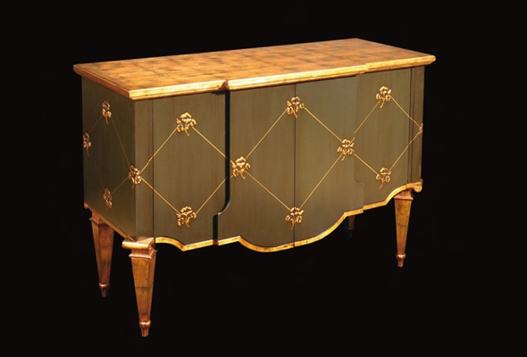 Wooden chest of drawers, Wama