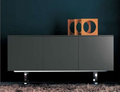 Dresser with metal legs, Varaschin